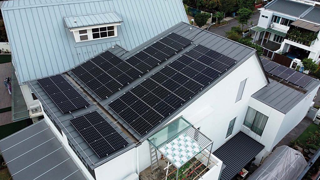 Solar AI Technology: Rent solar panels Singapore. Most solar panels are black or dark blue