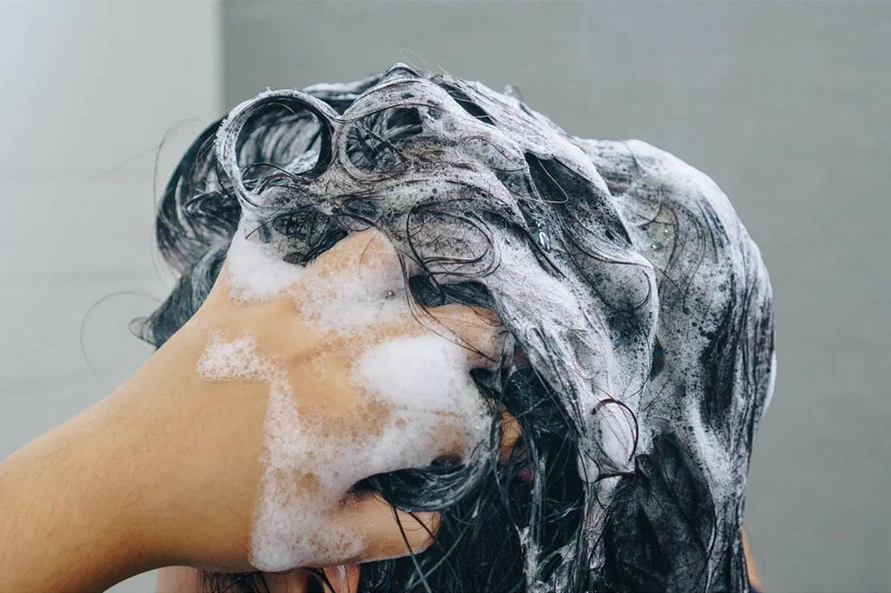 hair-loss-myths-washing