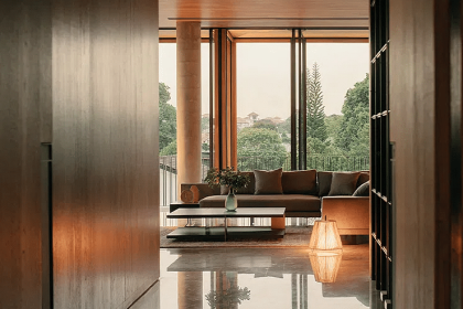 Thanks to glass windows and doors that open natural daylight floods the spaces. (Photo: Khoo Guo Jie)
