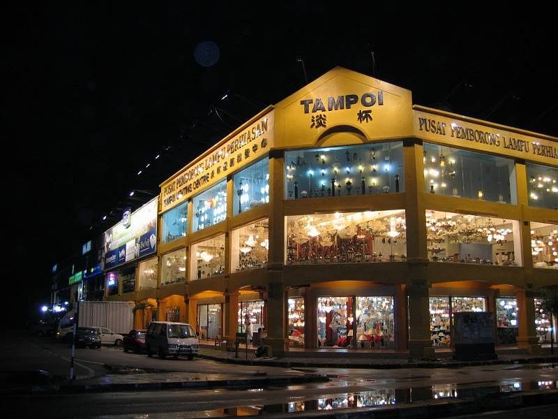 JB Furniture Shopping Guide: 10 Best furniture shops in Johor Bahru (Photo Tampoi Lighting JB Facbeook)