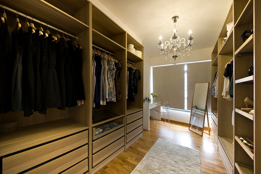 Chandelier placed in a walk-in wardrobe with lower ceiling height