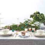 3 Christmas Dining Table Decor Ideas: Beautiful floral arrangements (Photo Veronica Tay, Styling Nonie Chen)