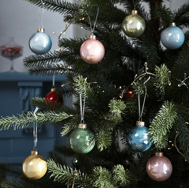 12 Christmas Tree Decorations, Ornaments, Topper, & Lights (Photo IKEA)